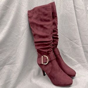 Dream Pairs size 10 heel tall boot Burgundy